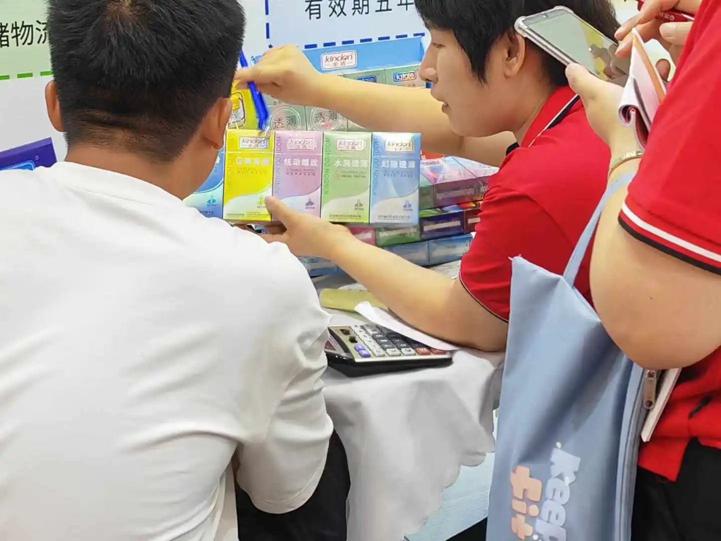 【展會回顧】上海百貨會最獨(dú)特的產(chǎn)品，避孕套成百貨商超新的利潤增長點(diǎn)！6.jpg